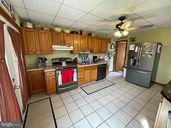 5th image of 12 Thrush Hollow Ln