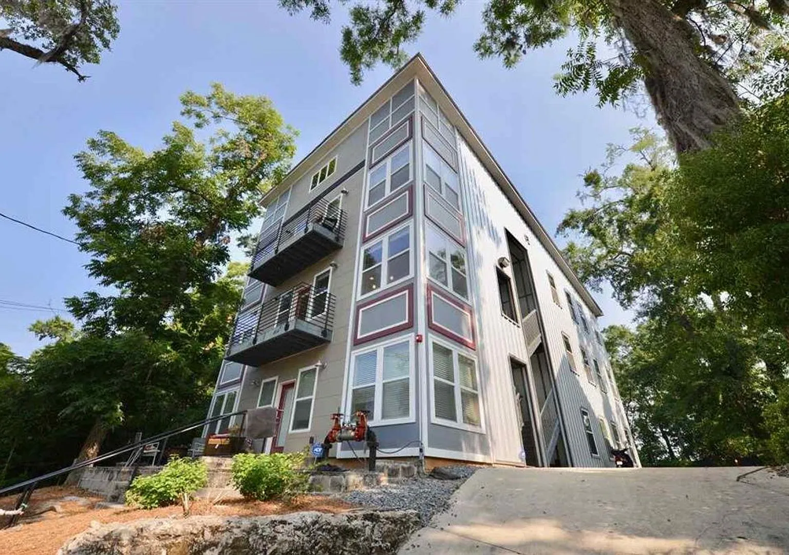 454 St. Francis St — Photo 1
