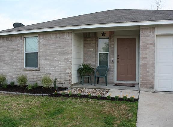 2nd image of 602 Stewart Dr