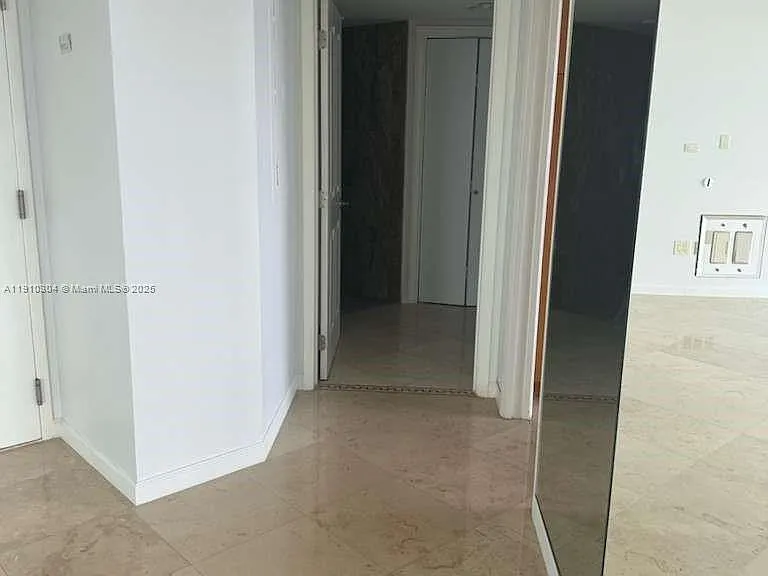 5025 Collins Ave #1602 — Photo 24