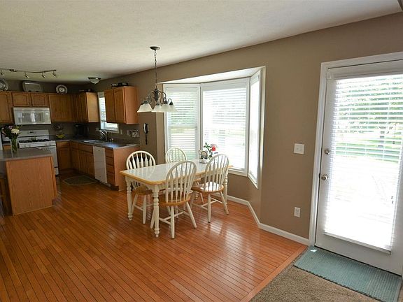 4th image of 6650 Milkweed Ct