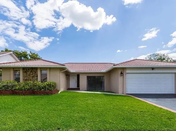 21452 Woodchuck Ln, Boca Raton, FL 33428