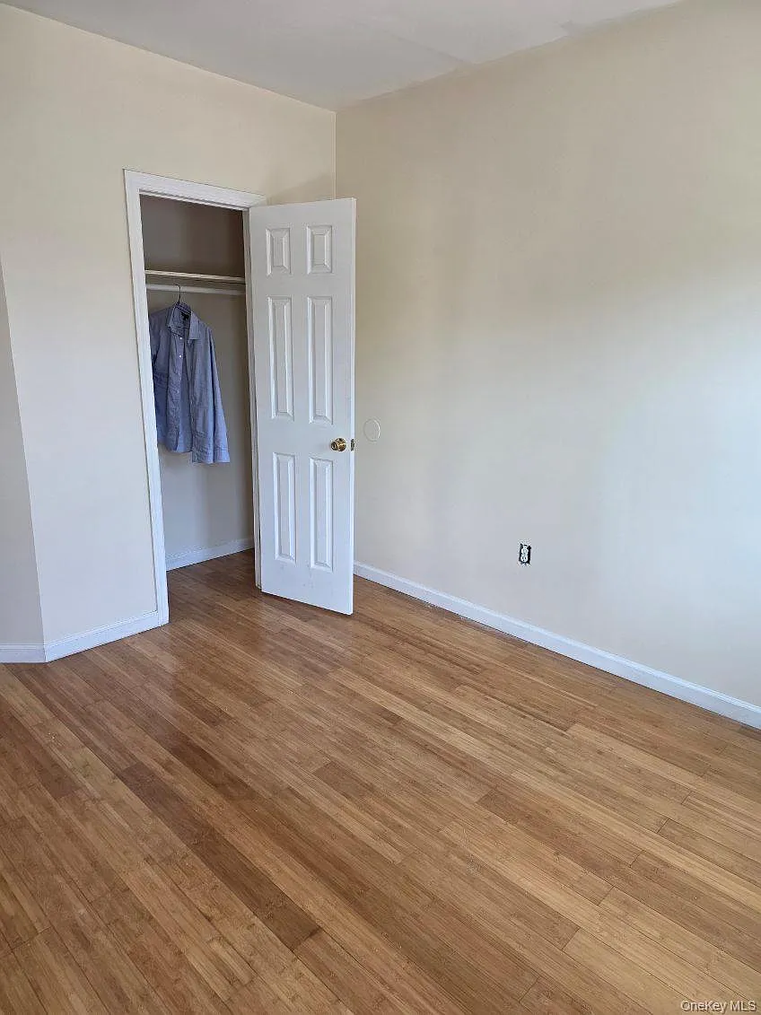 3 bed, 1.0 bath, 1680 sqft, $3,200 — Photo 3