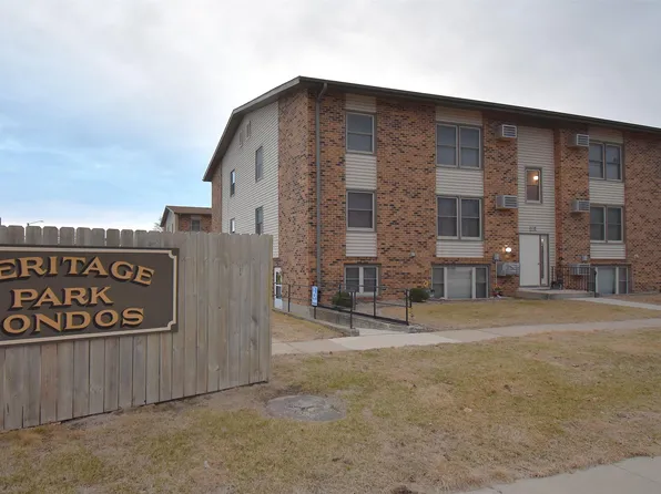 506 Commercial St APT I, La Porte City, IA 50651