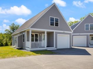 14 Coastal Woods Dr #14, Kennebunk, ME 04043