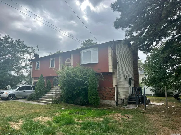 54 S 25th Street, Wyandanch, NY 11798