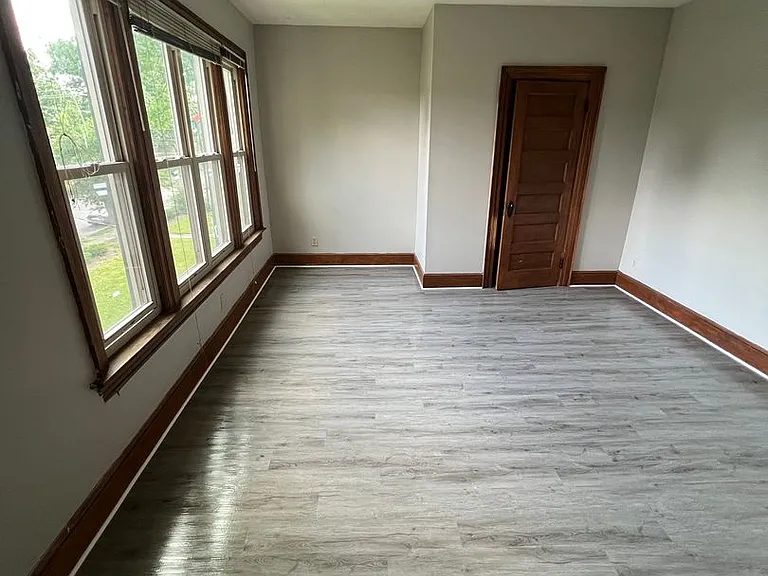 512 Wallace Ave — Photo 25
