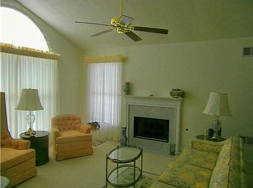 2nd image of 1516 Dunhill Ct