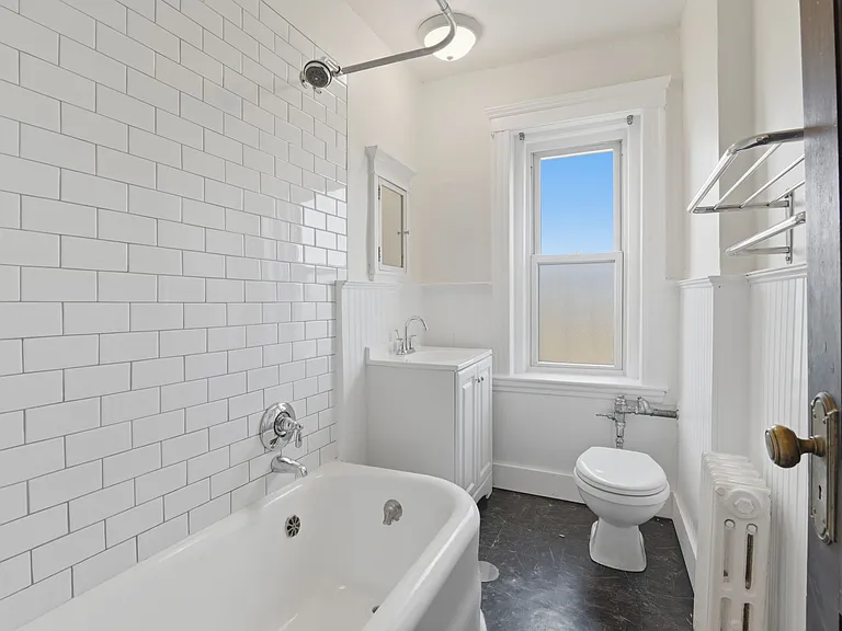 32 Greenwood Ave #20 — Photo 10