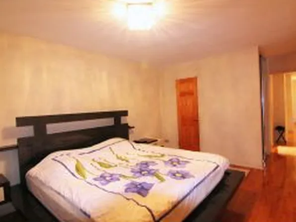 3080 Voorhies Avenue image 1 of 7