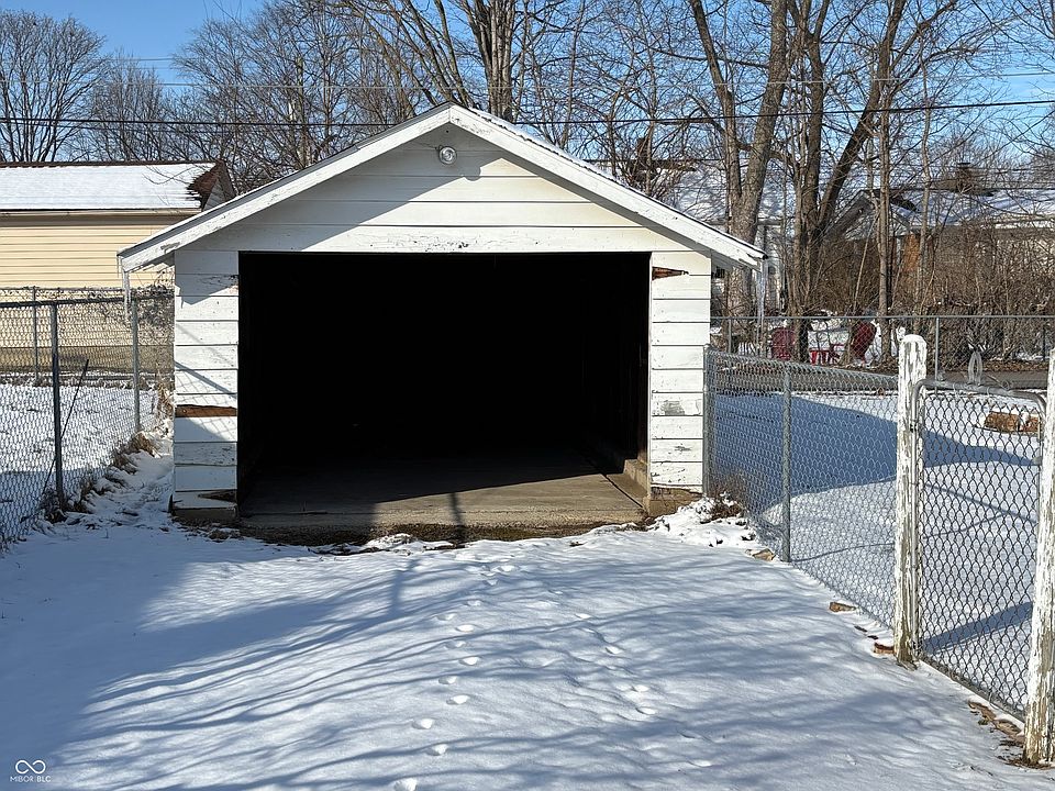 2nd image of 2812 16th St