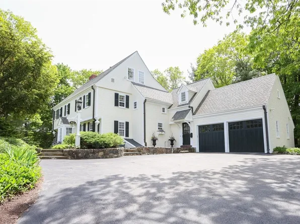 42 Edmunds Rd, Wellesley, MA 02481