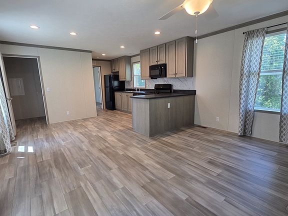 2nd image of 5791 Portside Ct