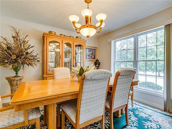 4th image of 8173 Versailles Pl