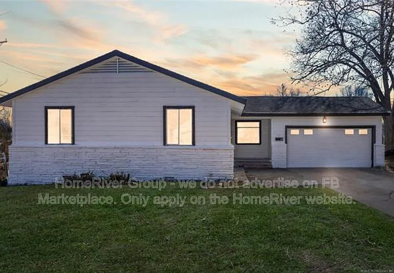5810 E 23rd St — Photo 10