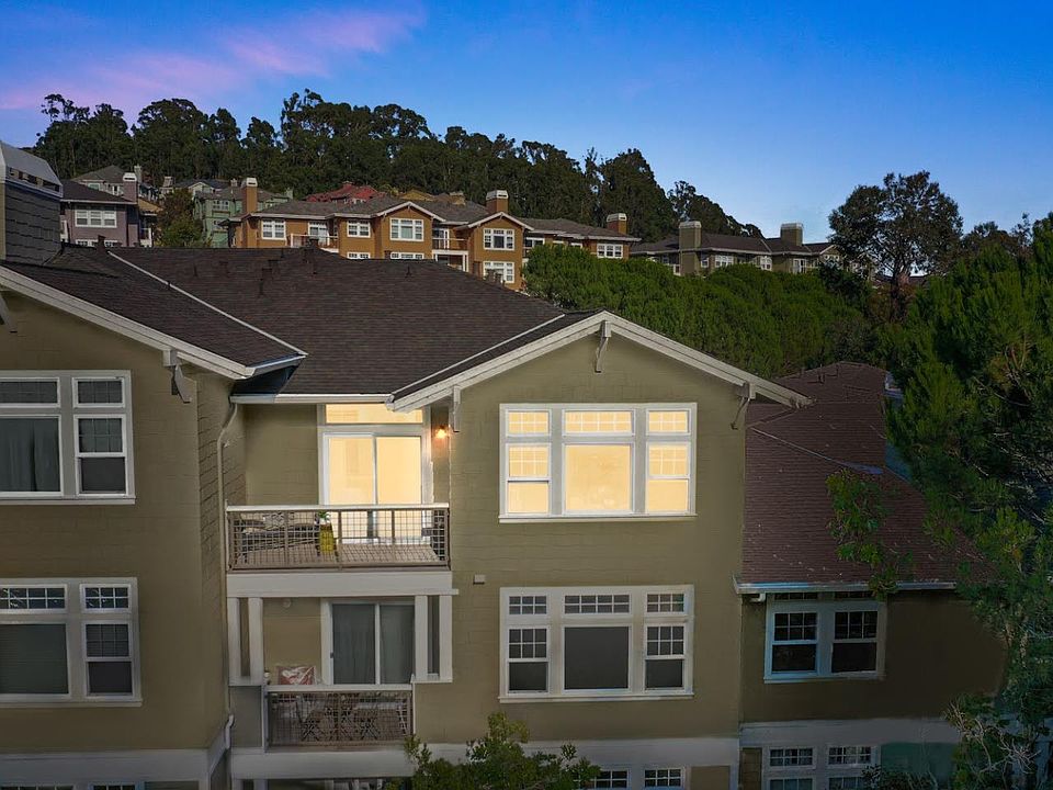 1st image of 131 Elfin Ct