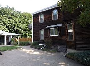 3rd image of 76 Saint Charles St