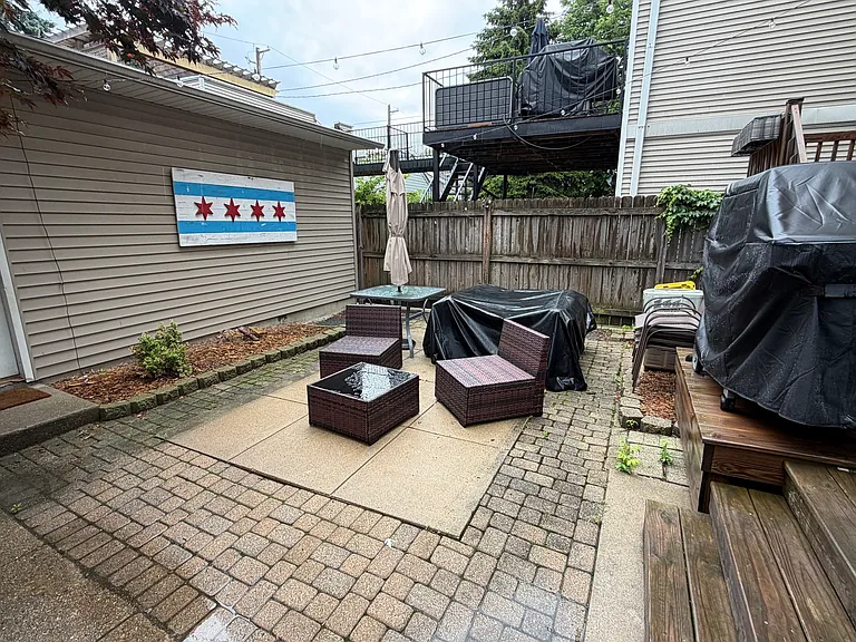 1815 W Henderson St #2 — Photo 14
