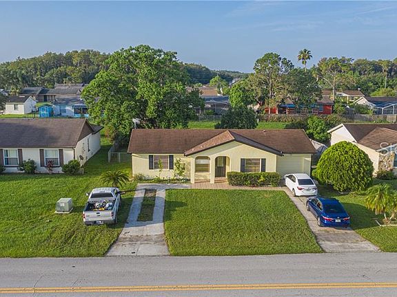 3rd image of 544 Royal Palm Dr