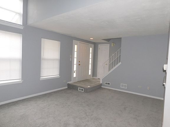 4th image of 9334 Meadowview Dr