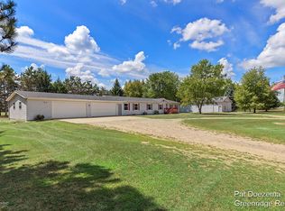 34 130th Ave, Wayland, MI 49348
