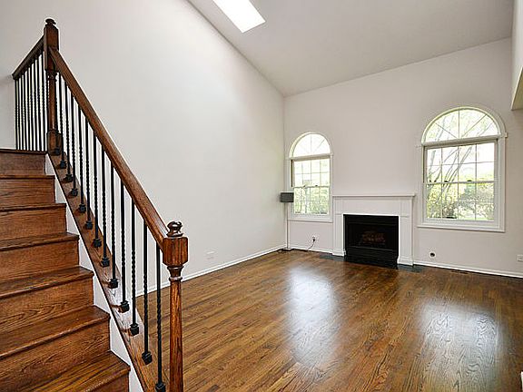 2nd image of 3113 Daniels Ct