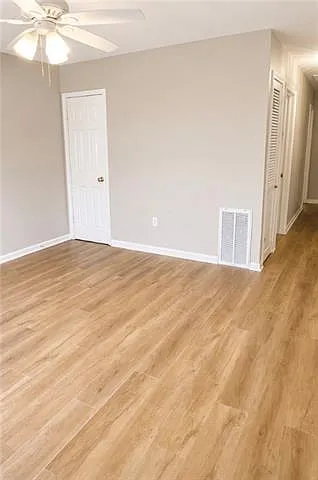 2118 Iowa Ave — Photo 3
