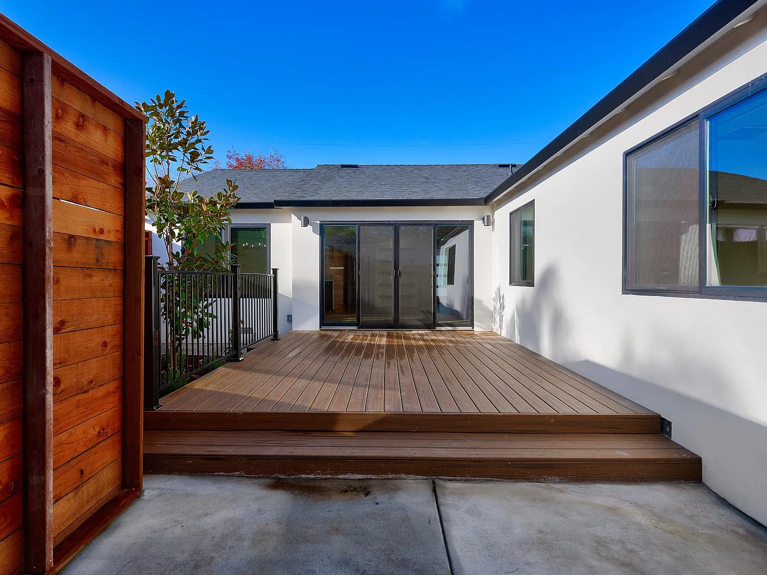 210 Tyler Ave — Photo 3