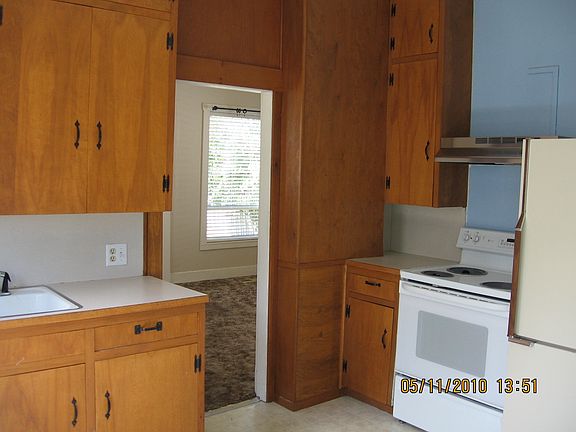 3rd image of 3511 Lombard Ave