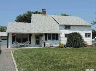 361 Blacksmith Rd, Levittown, NY 11756