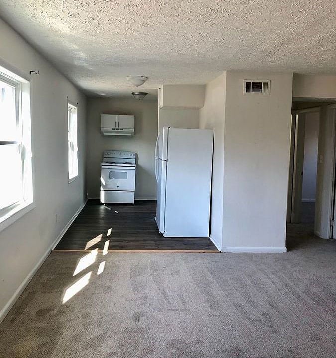 1st image of 642 Dresden Dr #K