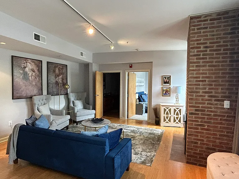 431 W 1st Ave #101 — Photo 7