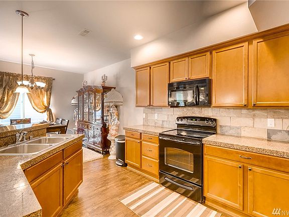Walk in pantry in the corner