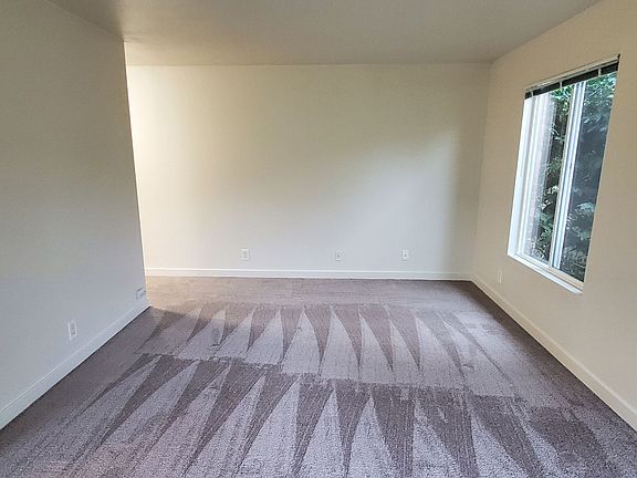 5th image of 12340 33rd Ave NE APT 4