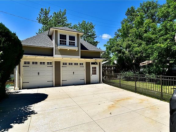 4th image of 1466 Grace Ave