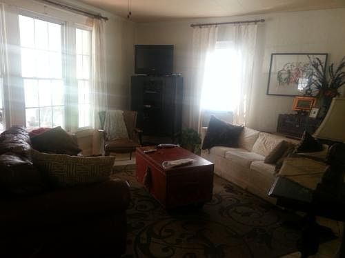 2nd image of 2410 Harvey St