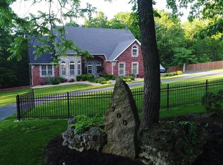 700 Center Rd, Ozark, MO 65721