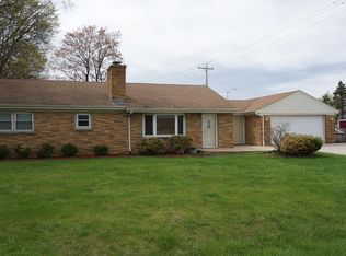 335 W Daphne Rd, Milwaukee, WI 53217