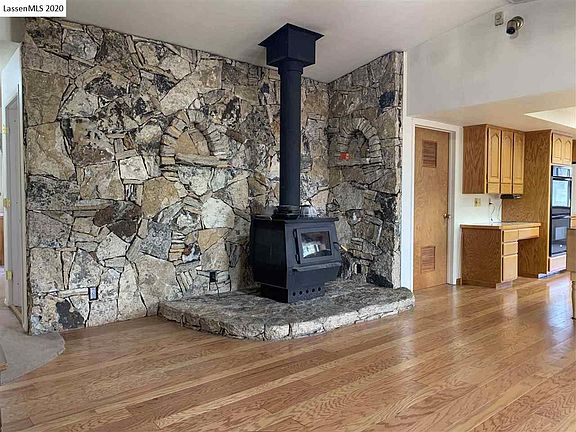 3rd image of 65 Brookwood Dr