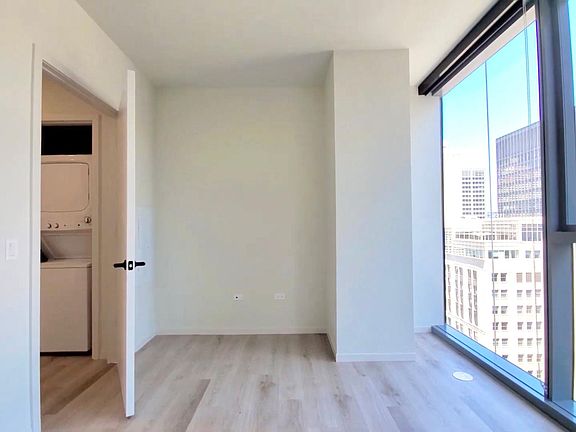 5th image of 201 N Westshore Dr #2209