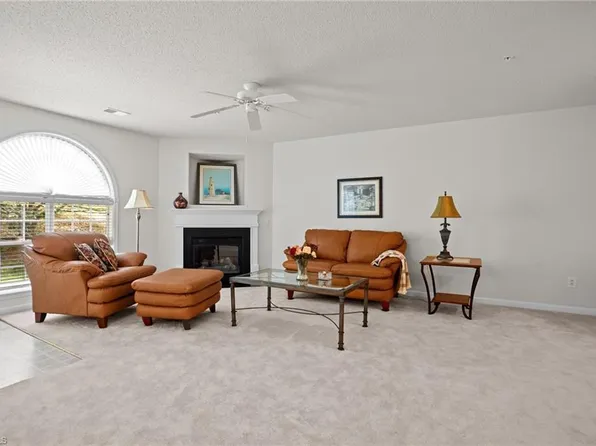 6118 Hedgecock Cir APT 1B, High Point, NC 27265