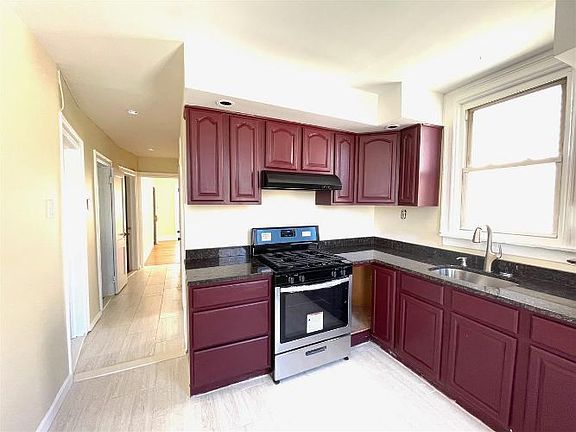2nd image of 190 Boyd Ave APT 2