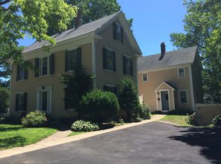 28 Woodlawn Ave, Kittery, ME 03904