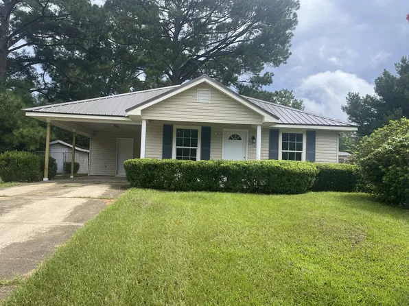 166 Crow Dr, Leesburg, GA 31763
