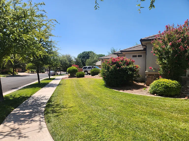 110 S Chalon Dr — Photo 34