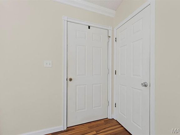 4th image of 2413 Amarillo Dr