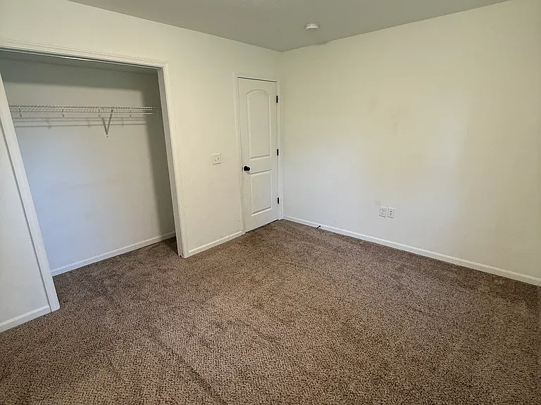 212 Hunter Ave — Photo 28