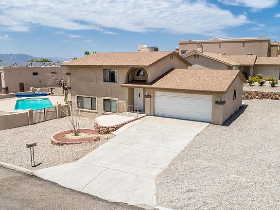 2nd image of 2699 Ascot Dr