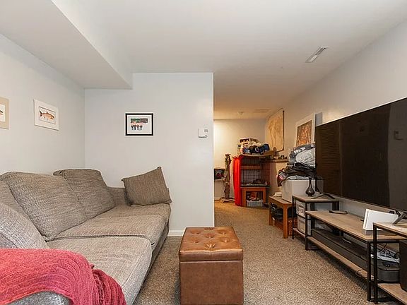 4th image of 504 N 19th Ave