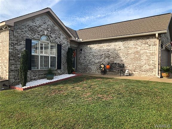 3rd image of 12363 Huntington Village Dr